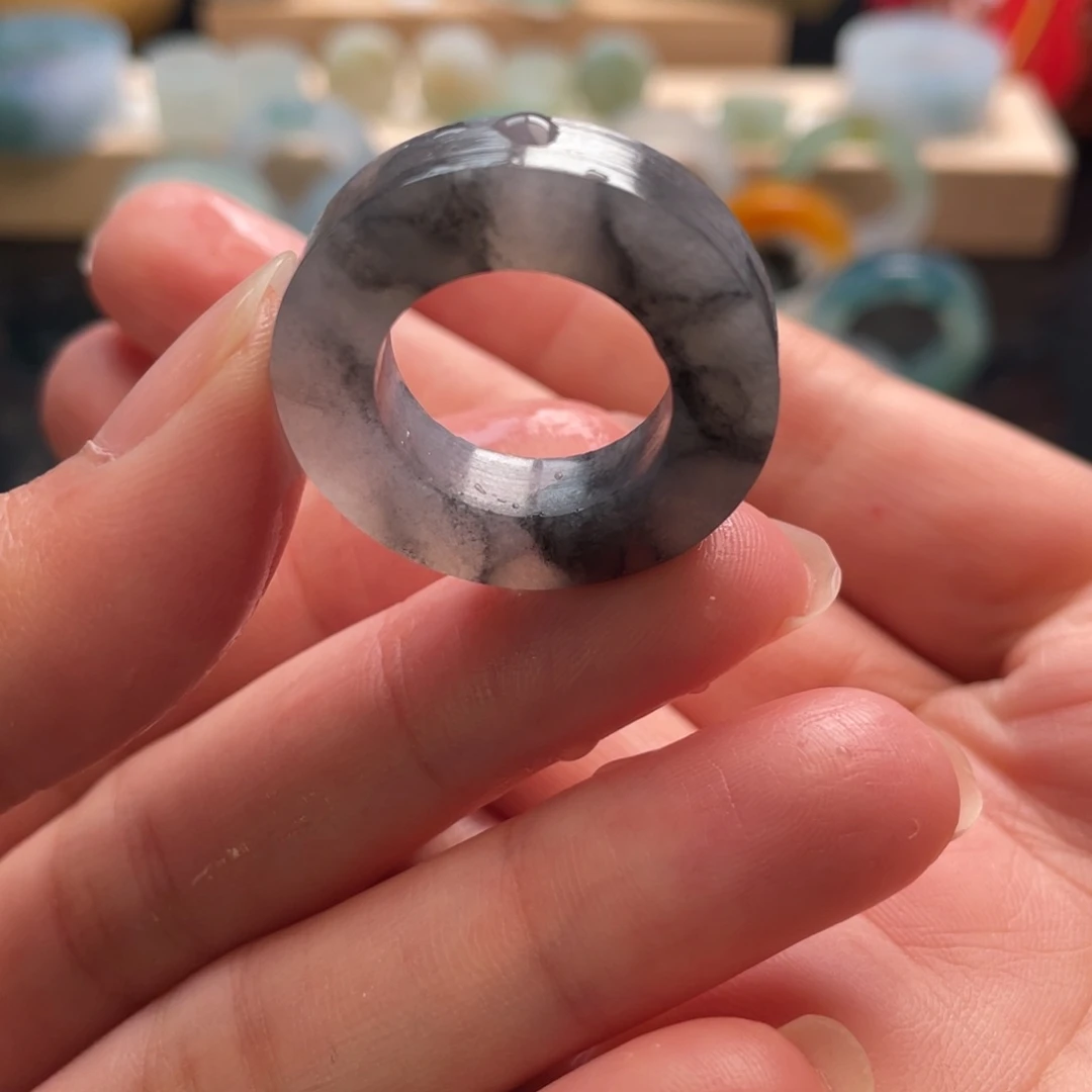 定制翡翠未镶嵌戒指