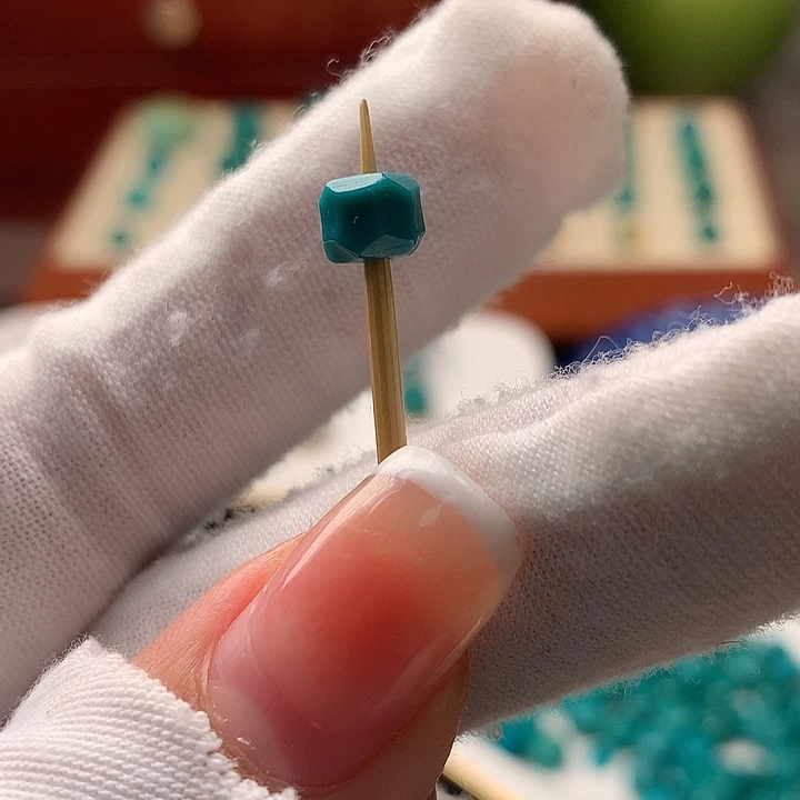 绿松石未镶嵌配饰