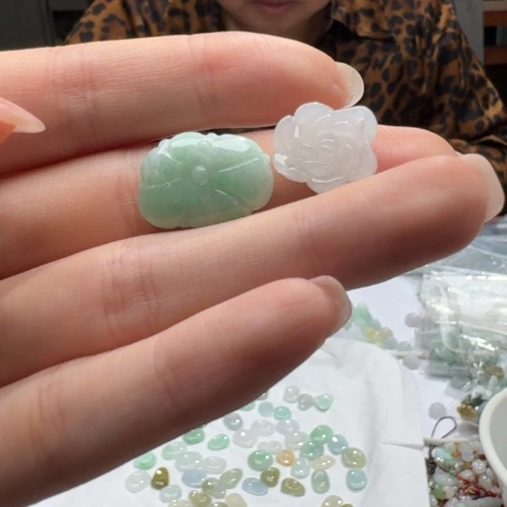 未镶嵌挂件翡翠葵*?