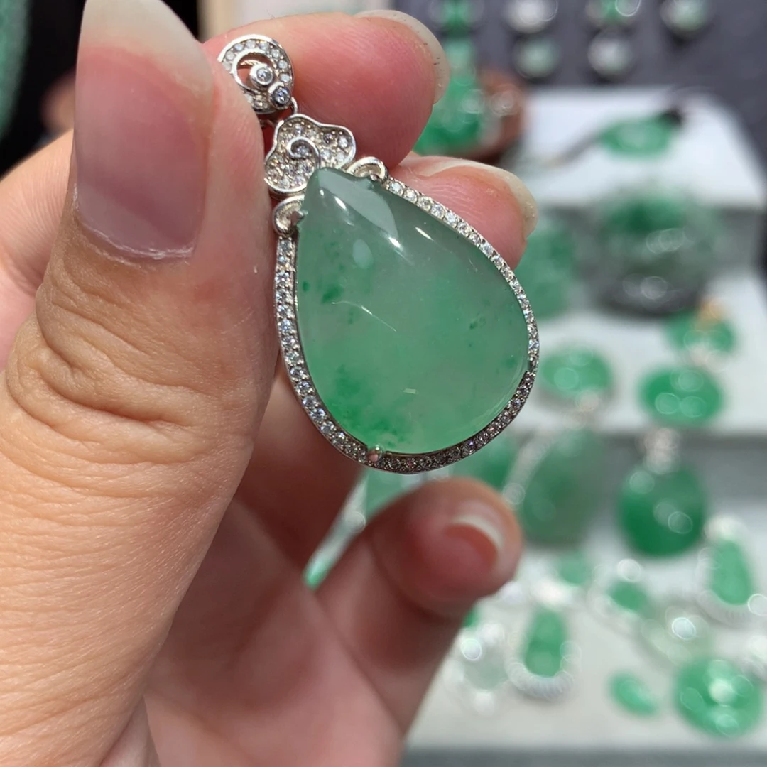 银S925镶嵌非洲翠石英质玉（非洲翠）