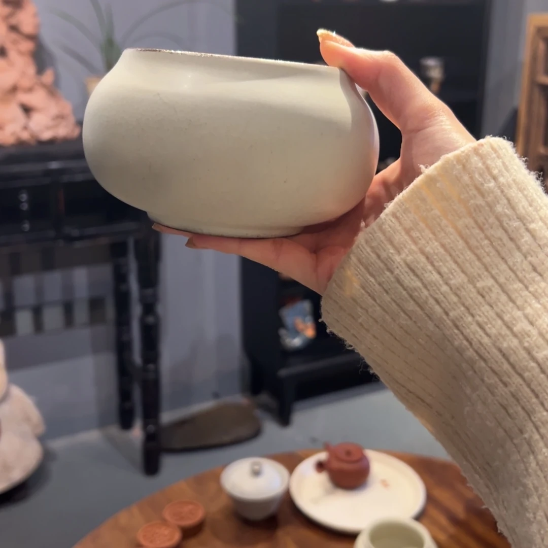 瓷片陶瓷。       陶瓷。