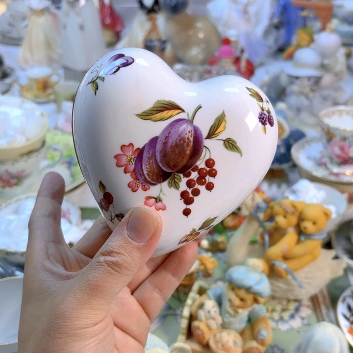 摆件欧洲中古瓷器好看冲鸭！