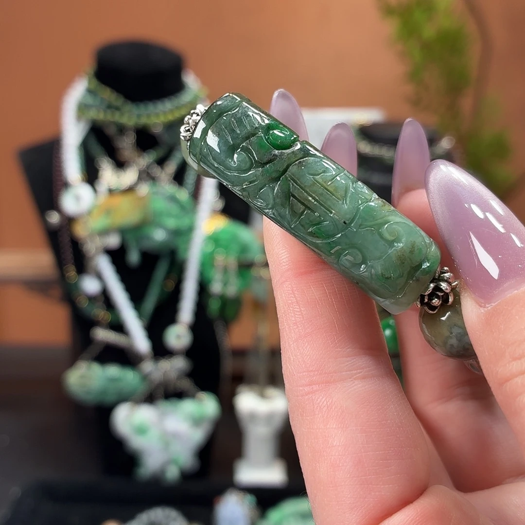 翡翠未镶嵌耳饰手串