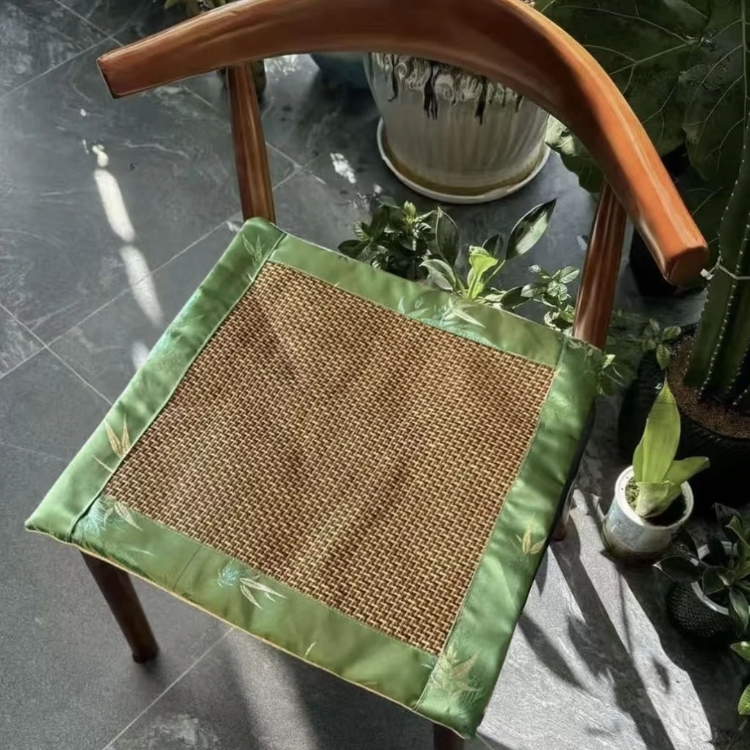 ZHY111国风翠绿如玉手工艾绒坐垫四季通用办公室汽车坐垫工艺品