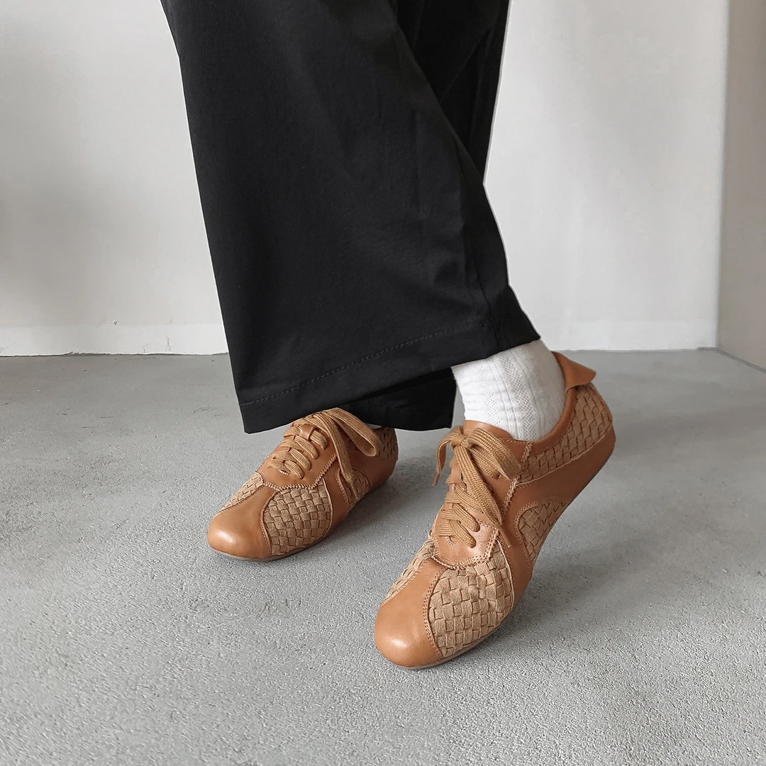 2025年秋季新款深口系带单鞋女休闲舒适时尚百搭学院风英伦平底鞋