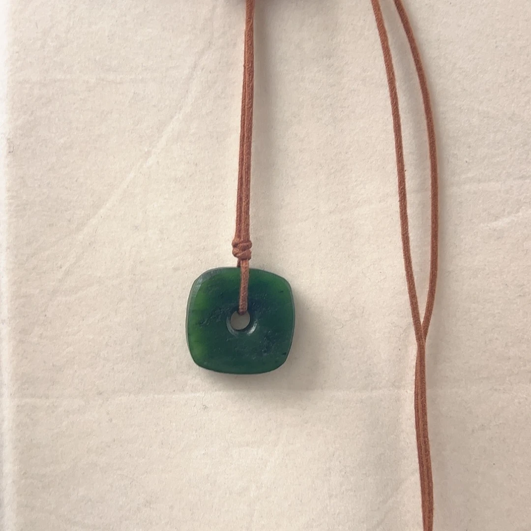 糖***饼和田玉未镶嵌吊坠(赠链)