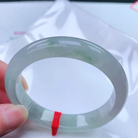 翡翠手镯未镶嵌64 号翡翠手镯
