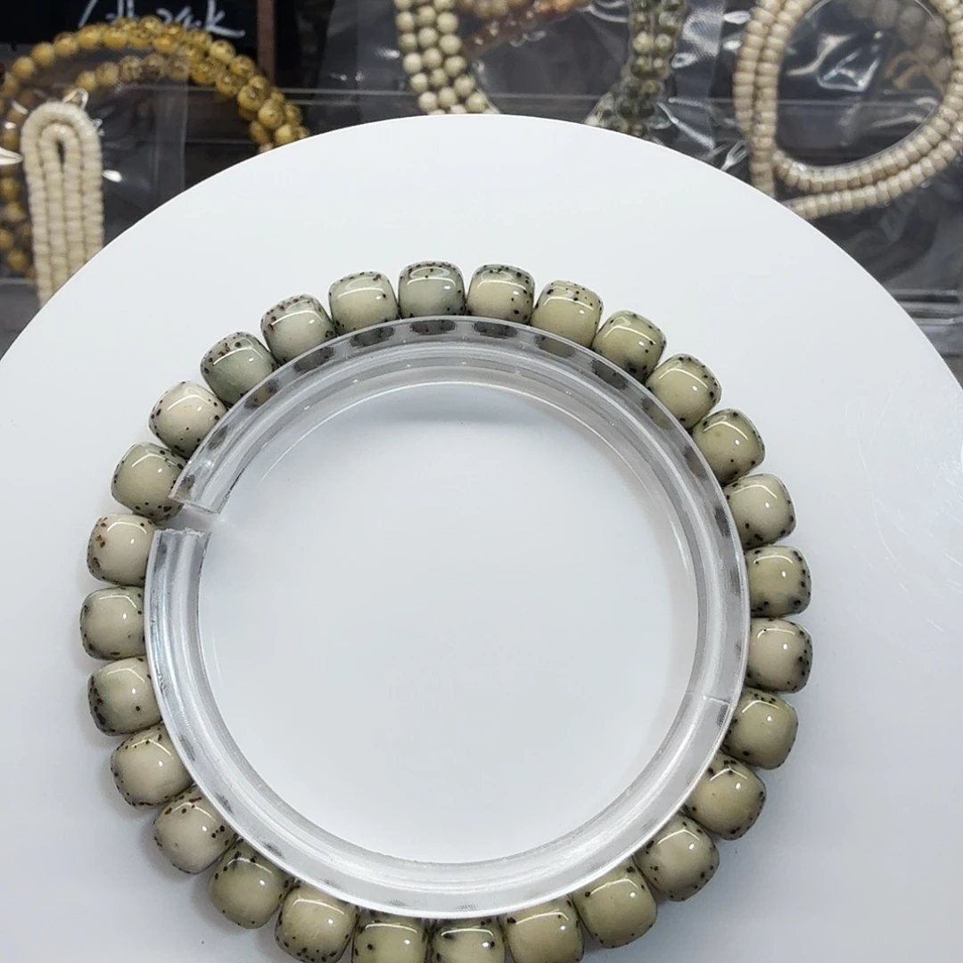 吊坠星月菩提8/7绿背河豚