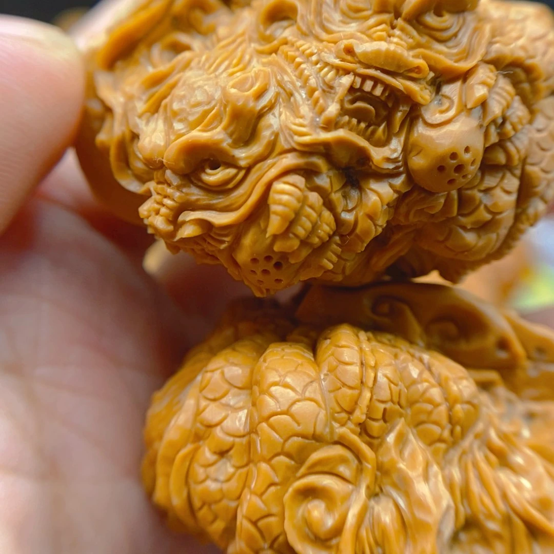 喷***香文玩核桃把件纯手工雕刻雕刻九龙