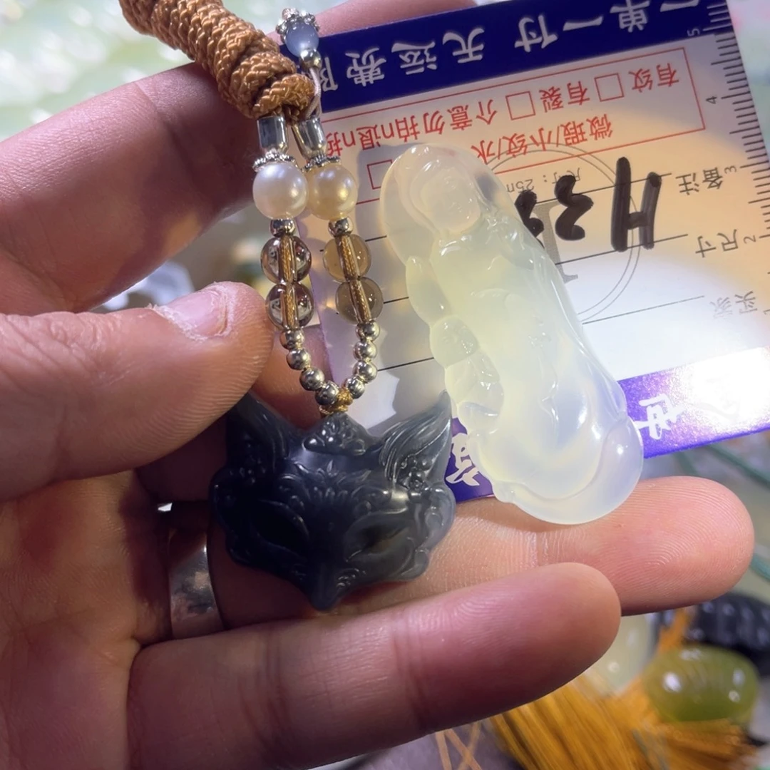 未镶嵌蛇纹石玉颈饰