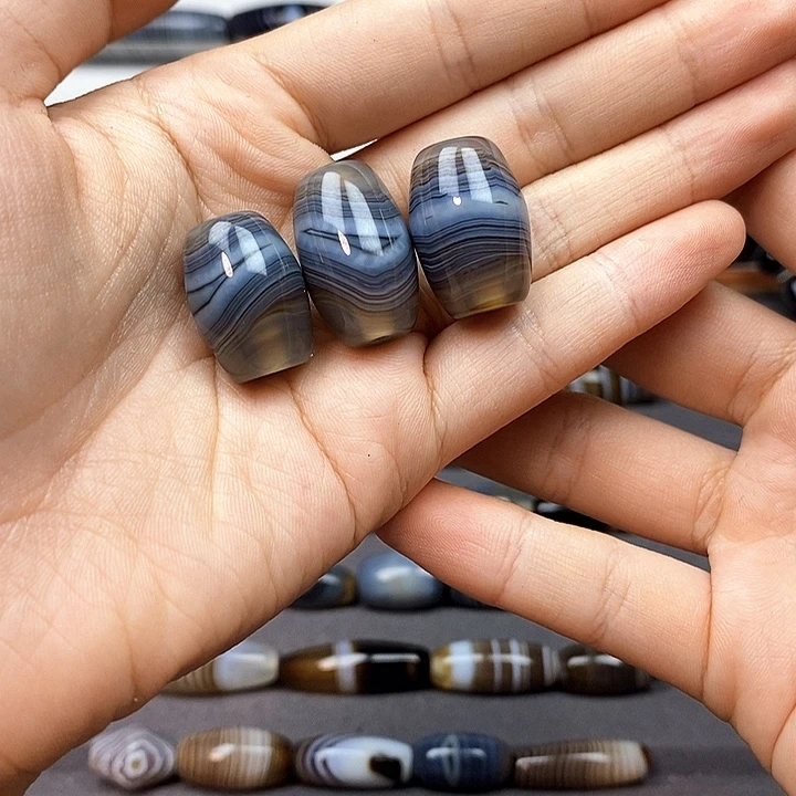 小***产玛瑙/玉髓合金珠宝半成品