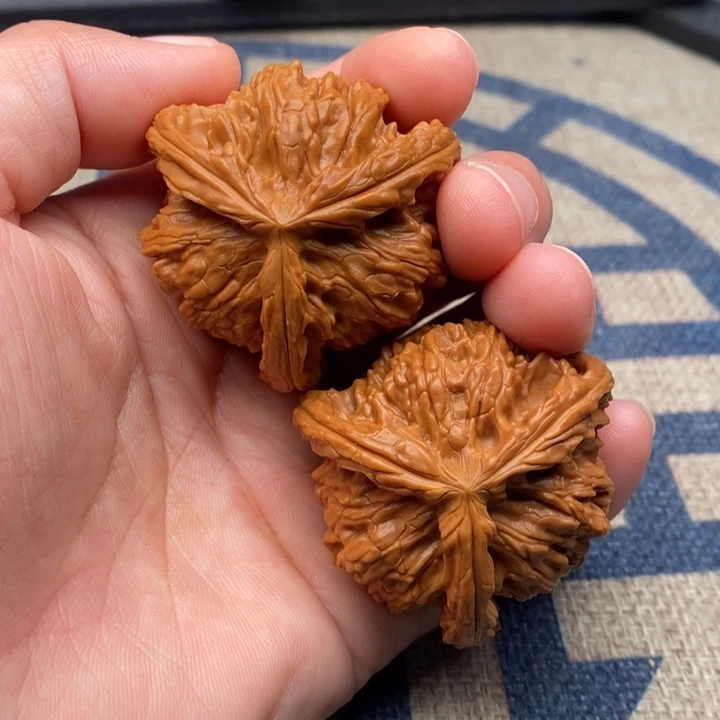 吊坠文玩核桃最***想三棱