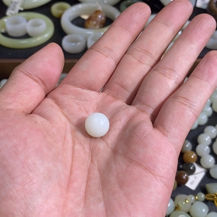 颈饰未镶嵌和田玉m****i新疆且末米达料白玉锁骨坠