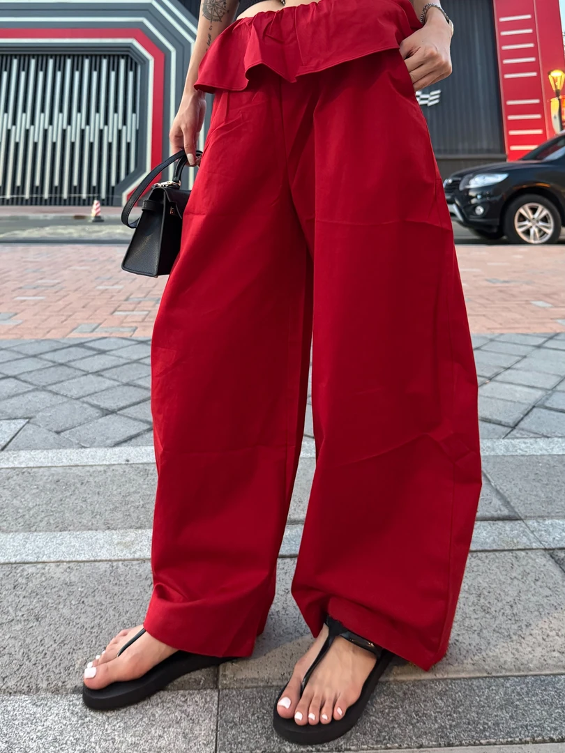 2506韩系时尚小众花边裤头设计红色裤子2025流行时髦超好看阔腿裤