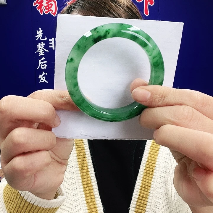 石英质玉（非洲翠）未镶嵌手镯