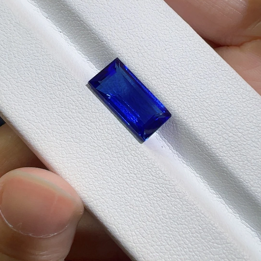 未镶嵌珠宝半成品坦桑石4.68ct5A皇家蓝