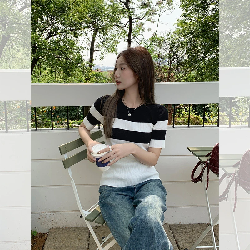 黑白撞色条纹圆领短袖t恤女2025爆款修身显瘦独特别致小上衣