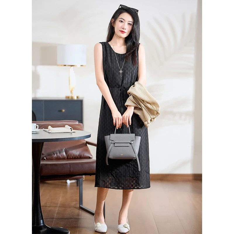 迪欧芙2025年新款黑色显瘦名媛长款女装裙子背心裙#XLQ18190