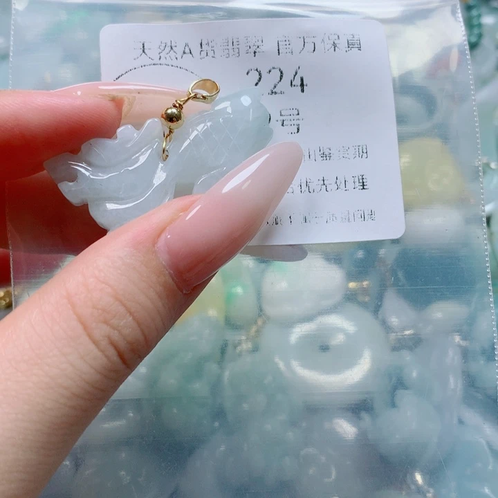 翡翠戒指未镶嵌翡翠