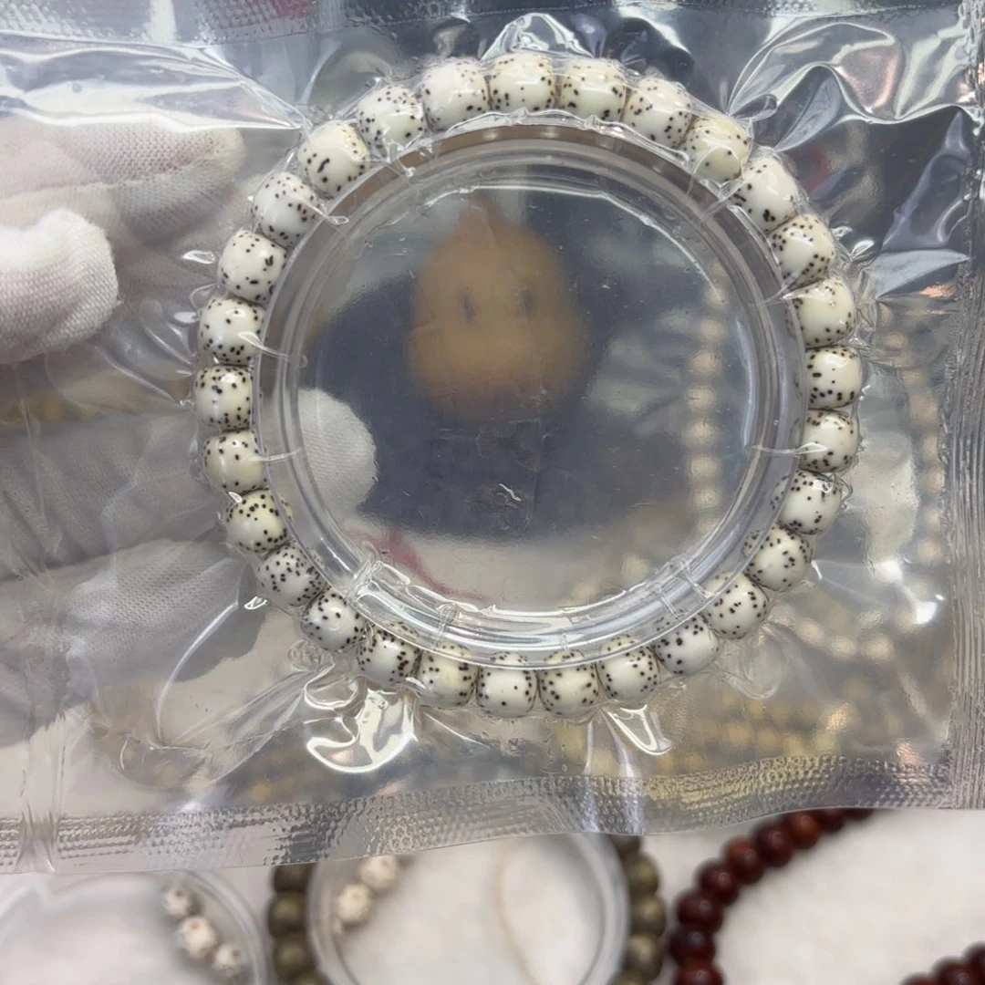 星月菩提手串原白带月通体