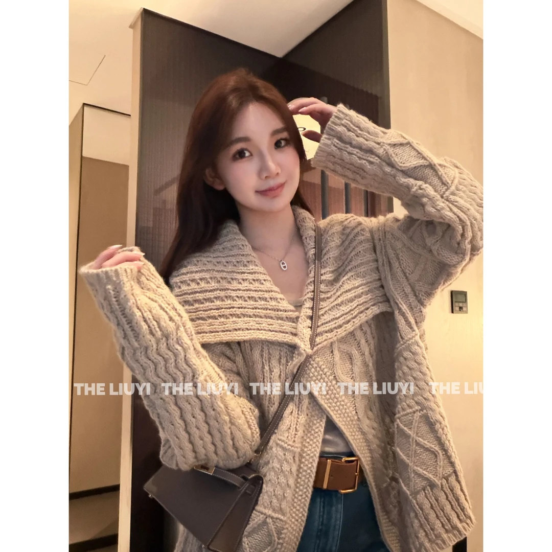 【LIUYI】柏林冬日~羊毛混纺慵懒复古风大翻领毛衣外套51022A4