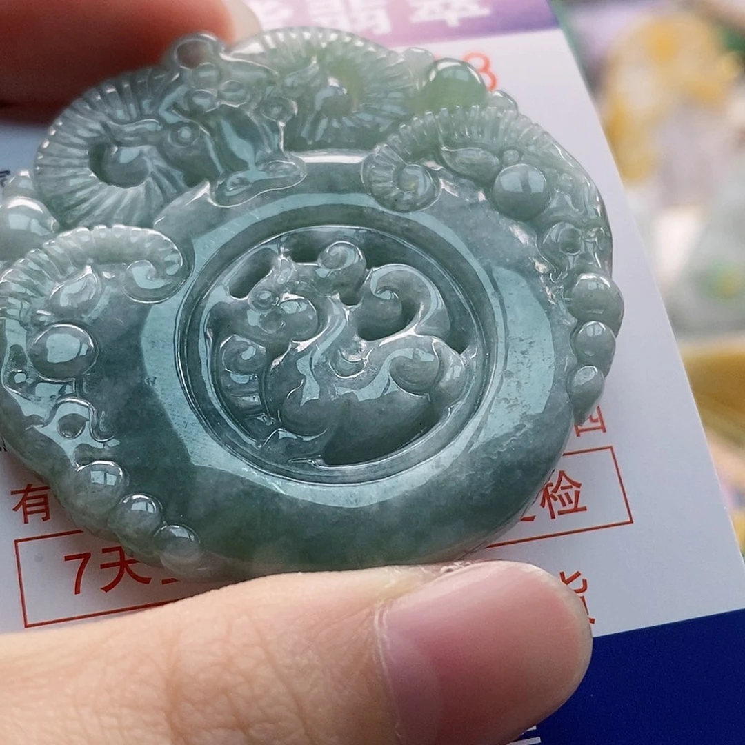 吊坠(不含链)未镶嵌翡翠