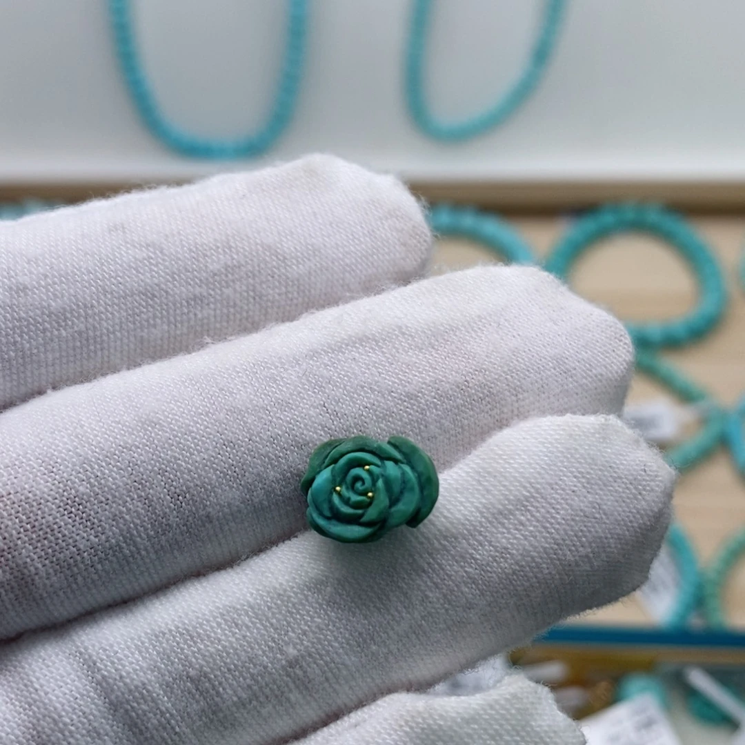 未镶嵌绿松石珠宝奇石