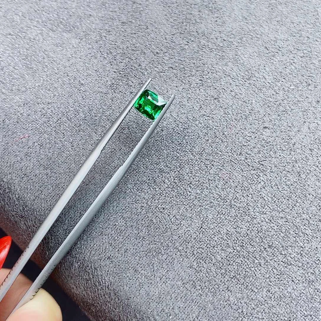 石榴石（沙弗莱）裸石未镶嵌1.03ct