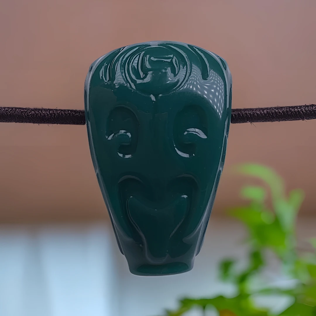 佛头三通博古纹精工细作老油绿玉化料灯打全透配串神器