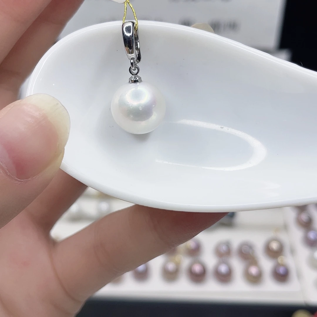 淡水珍珠吊坠(赠链)合金