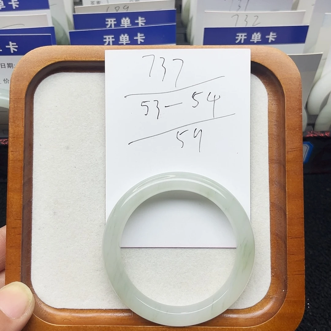 石英质玉未镶嵌手镯737