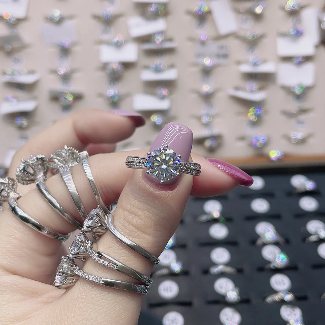 莫桑石非金属圈12.5。星光皇后2克拉