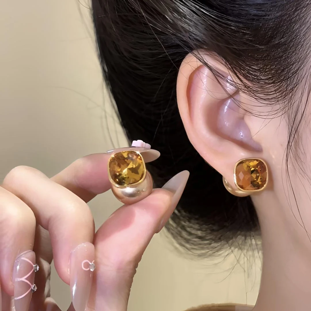 铜合金仿水晶耳饰 两戴香槟色馒头珠耳钉精致小香风气质设计感爆i