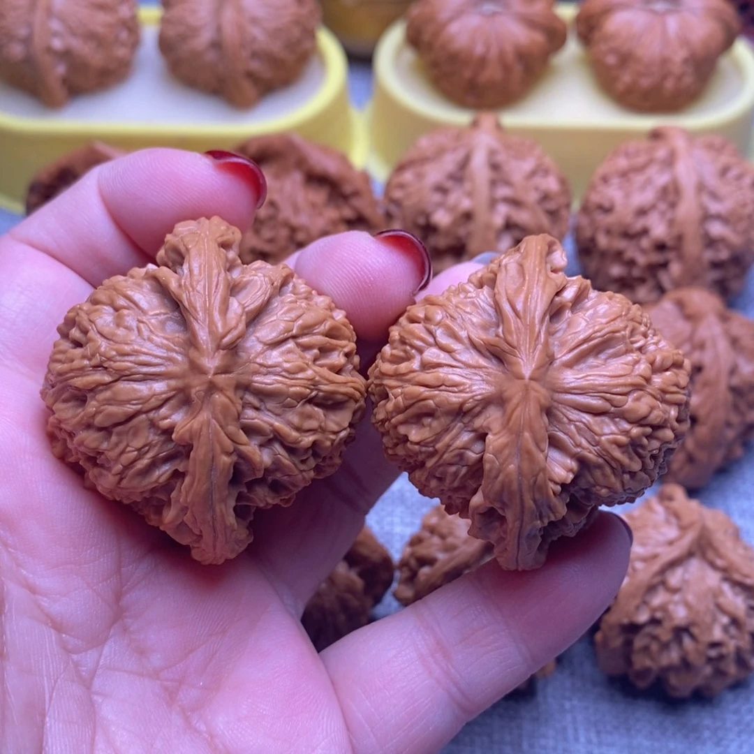 文玩核桃把件毕业粗筋南疆石45全品