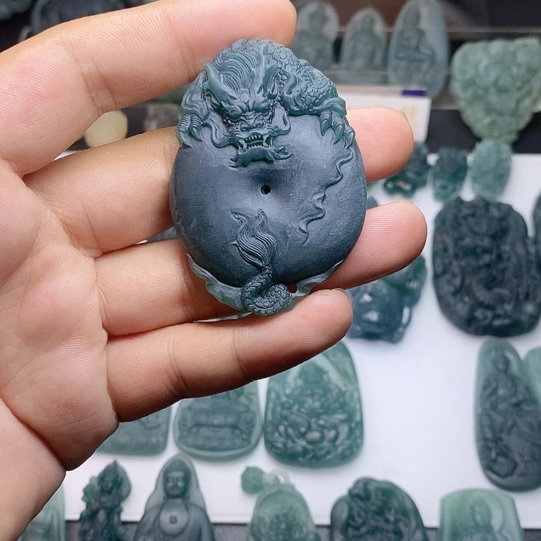 定制翡翠未镶嵌龙牌