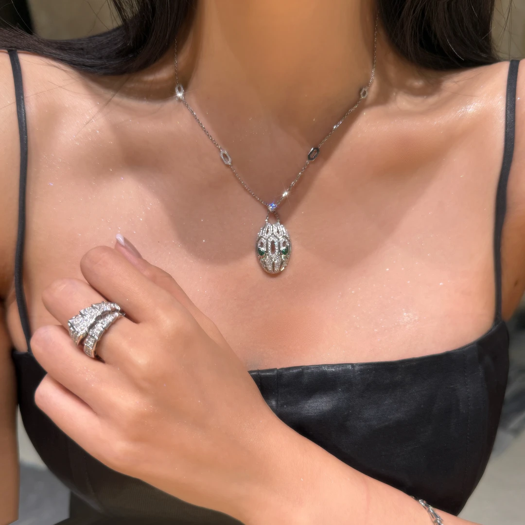 QANNA【满钻绿眼睛】【镂空灵蛇】奢华轻奢高级豪华天然钻石项链AY