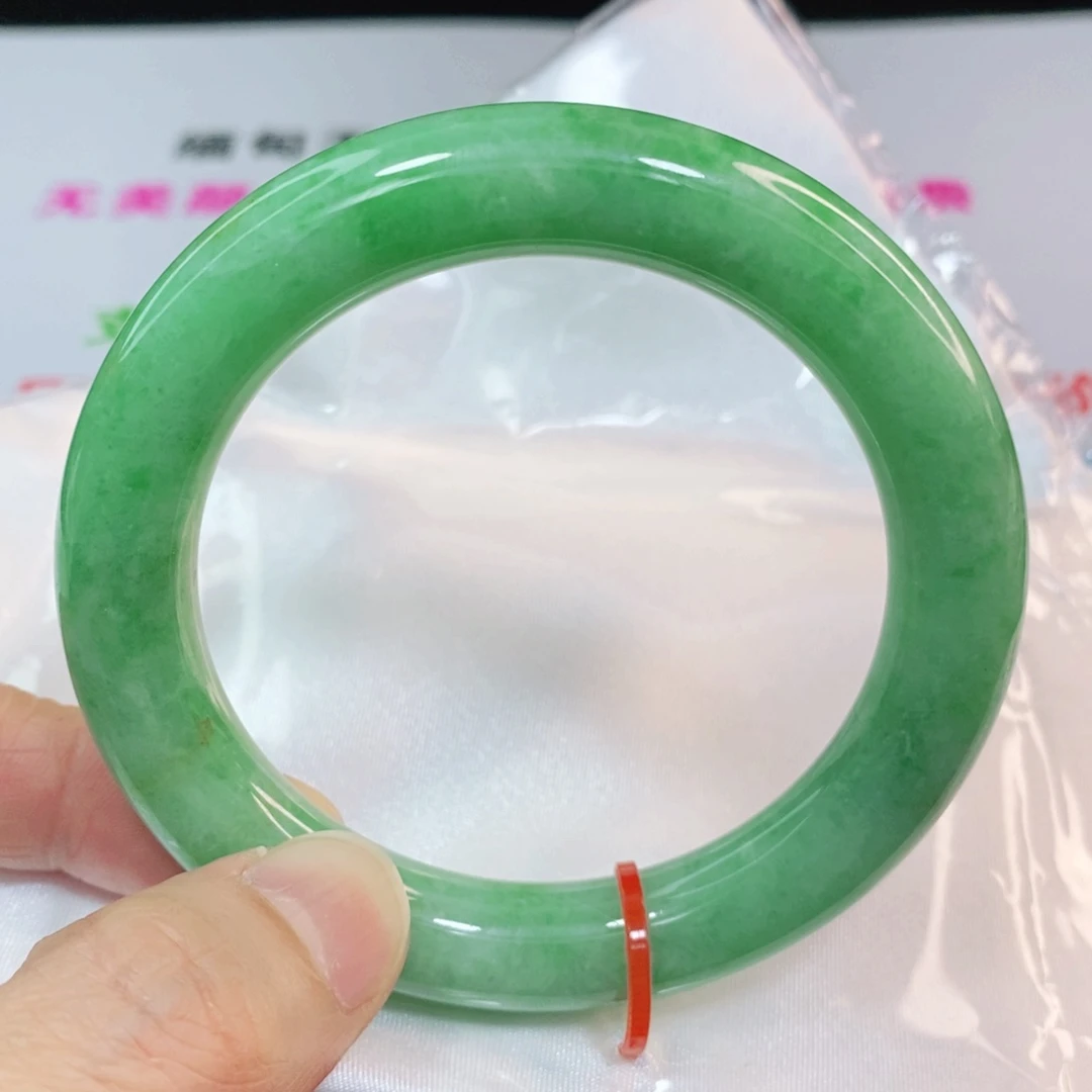 翡翠手镯未镶嵌55-57圈口圆条