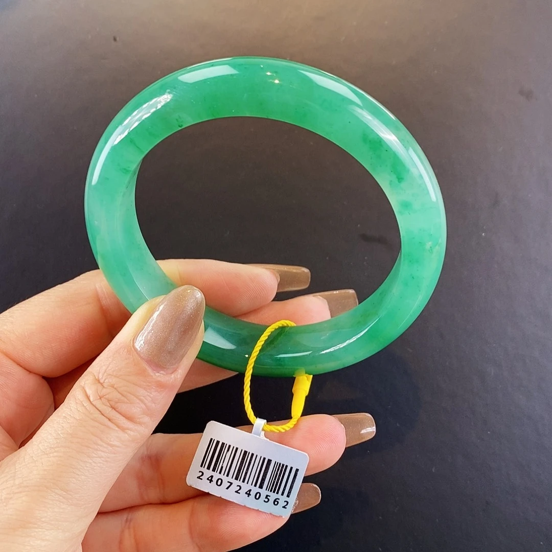 石英质玉手镯未镶嵌非洲翠手镯