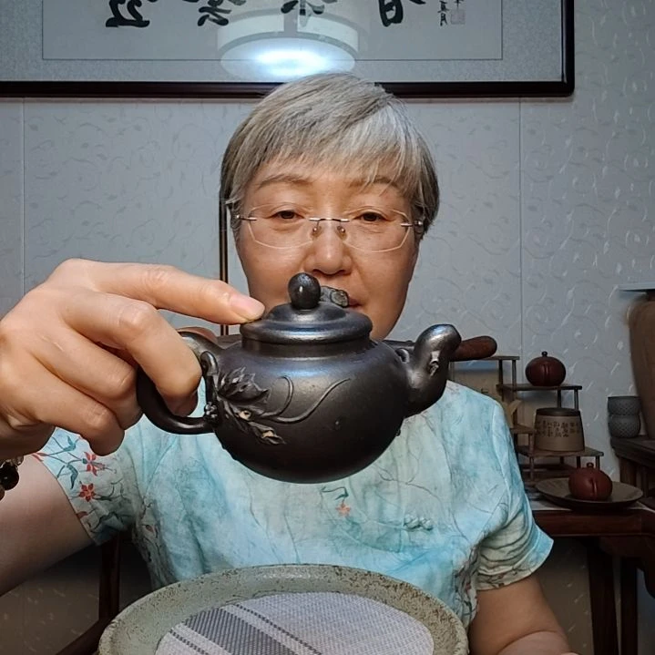 茶杯朱泥松鼠葡萄壶180毫升左右