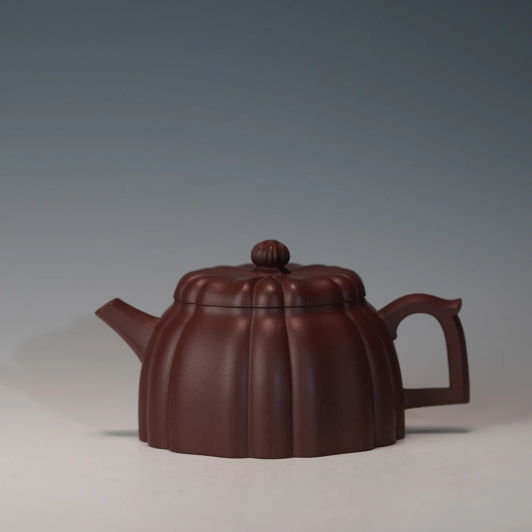 lot.22252 何宽 底槽清百纳壶 270cc