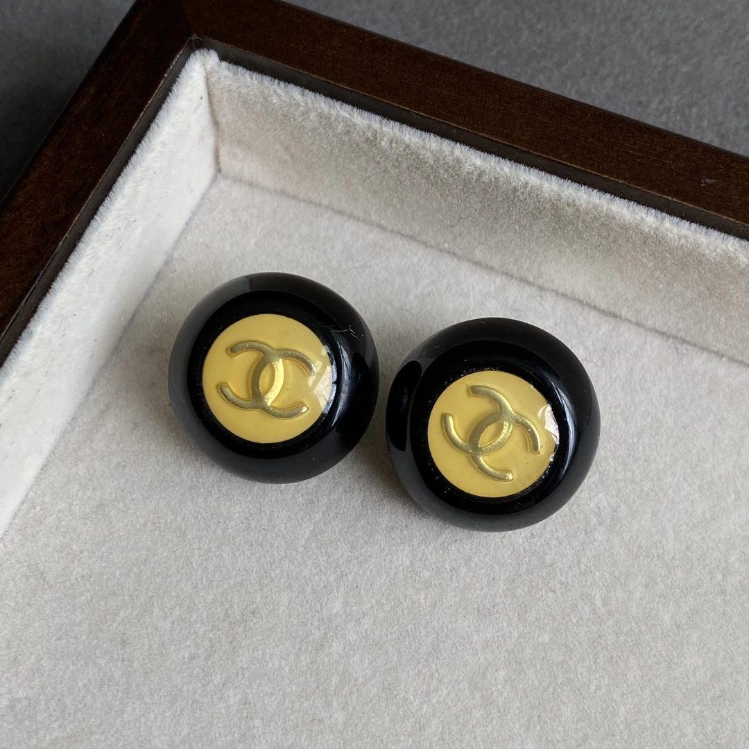 95新 Chanel/香奈儿 黑色围边纽扣耳夹-58616778