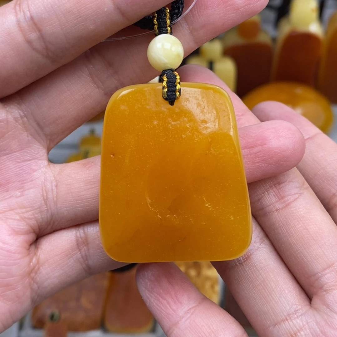 琥珀未镶嵌珠宝奇石