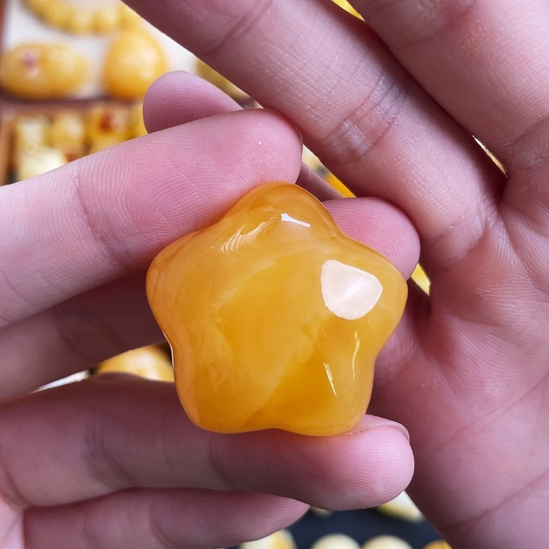 琥珀未镶嵌珠宝奇石