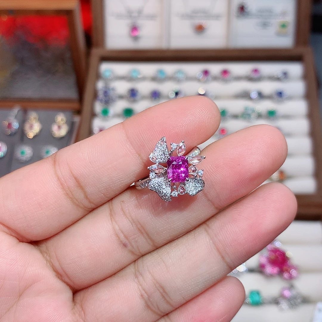 彩色蓝宝石戒指18K金镶嵌1.2ct/七天无理由