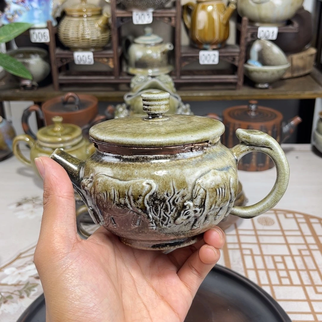 300cc白泥堆雕五牛柴烧壶