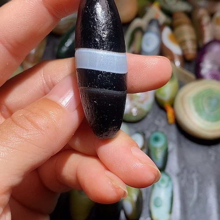 虚***子玛瑙/玉髓颈饰合金