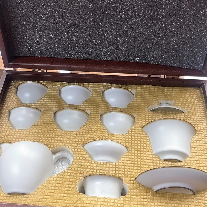 孤品茶具套装等。