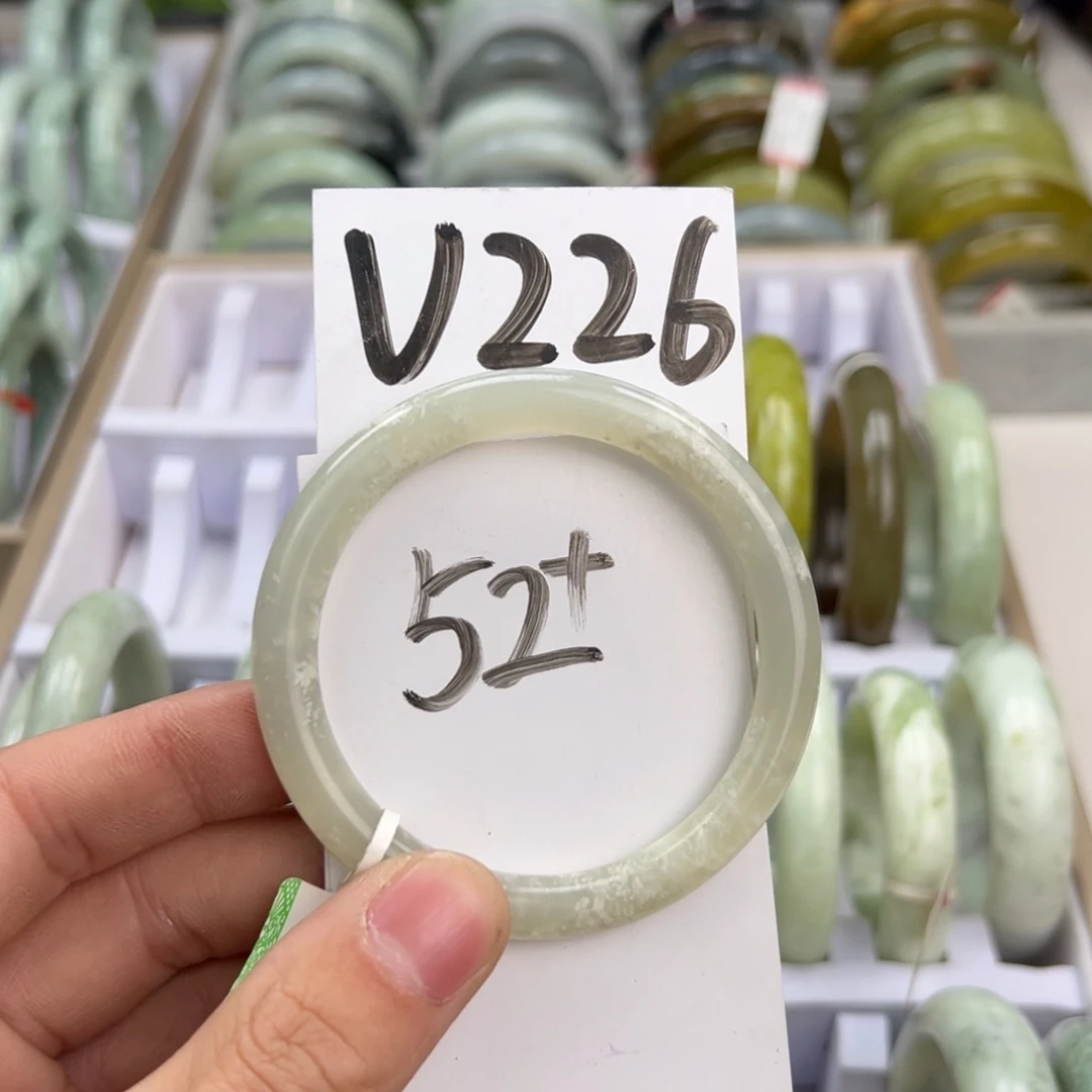 岫玉手镯未镶嵌天然岫玉微瑕