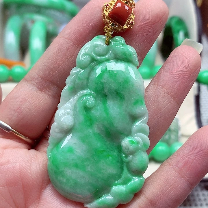 翡翠银S925镶嵌颈饰翡翠