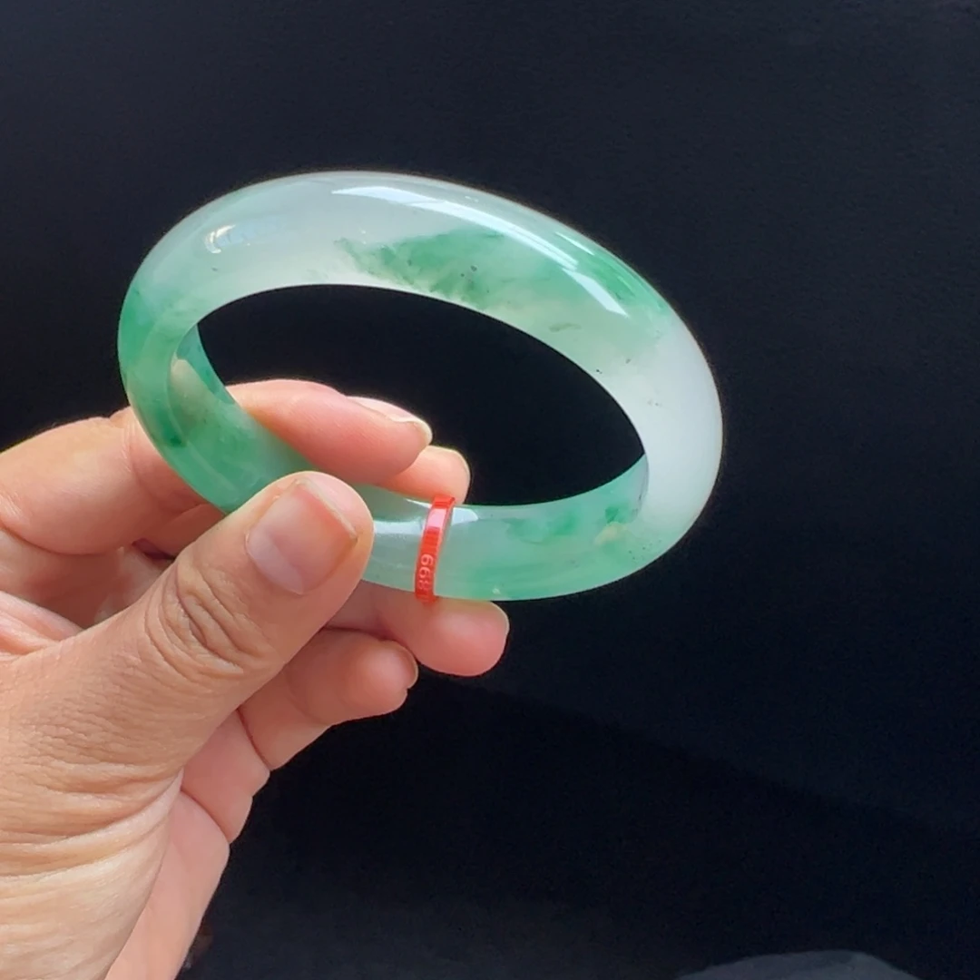 石英质玉未镶嵌手镯非洲翠5556